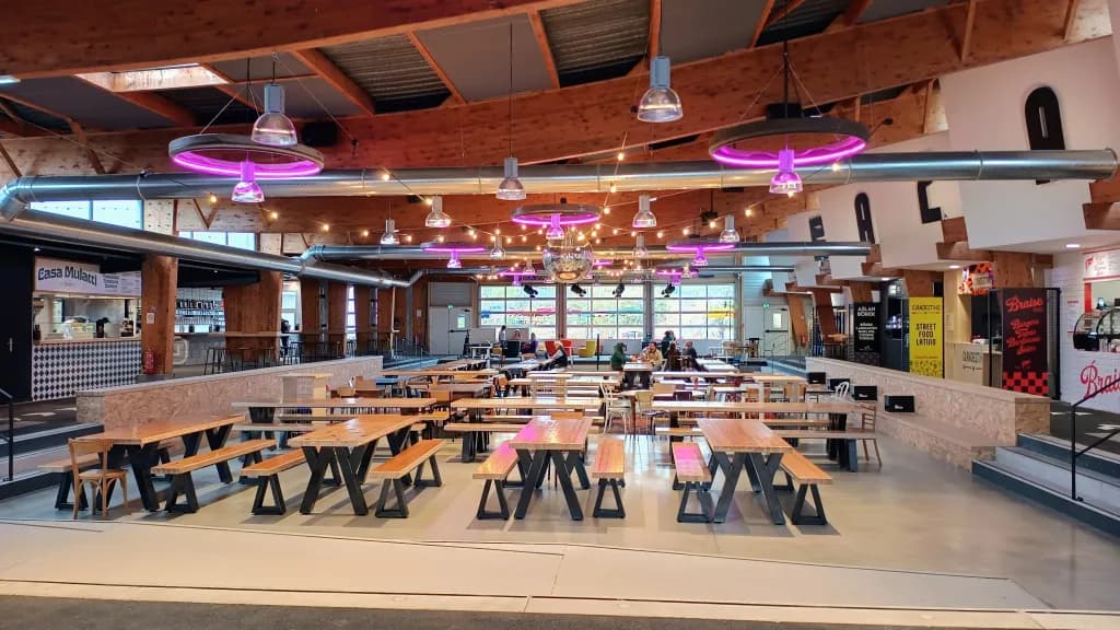 Vue d'ensemble brasserie Bazaar Hall - Saint-Brieuc