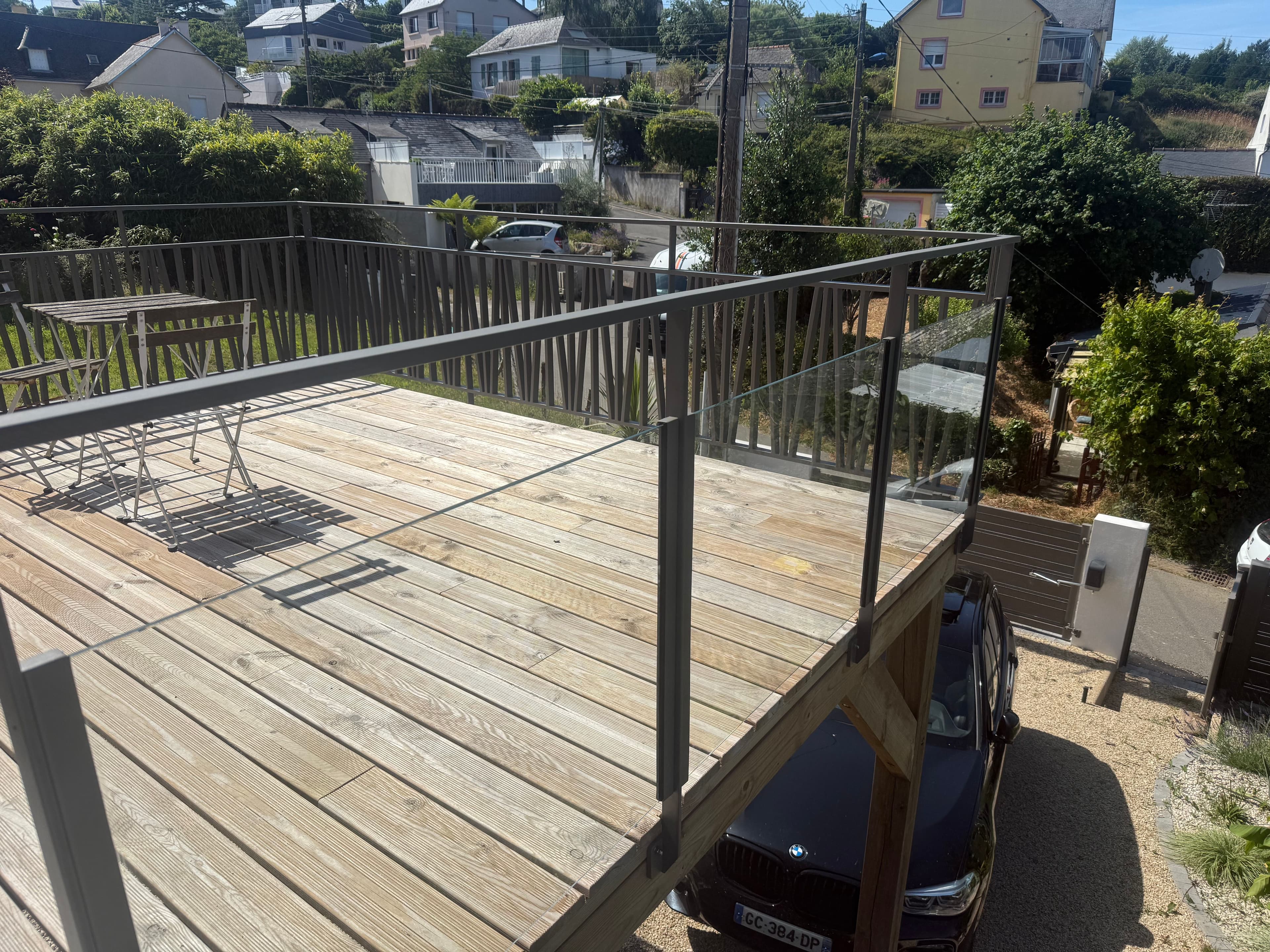 GDC en inox bruts et panneaux vitrés